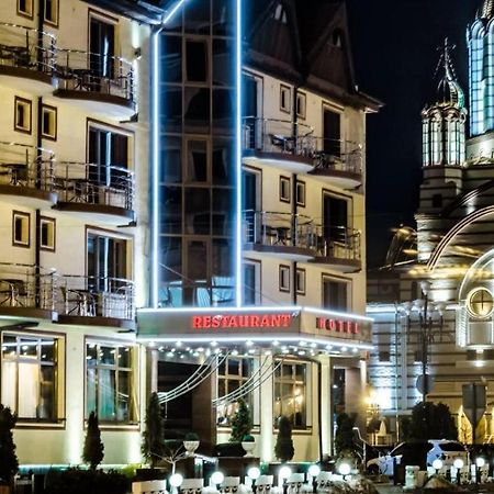 Hotel Bulevard Făgăraş Εξωτερικό φωτογραφία