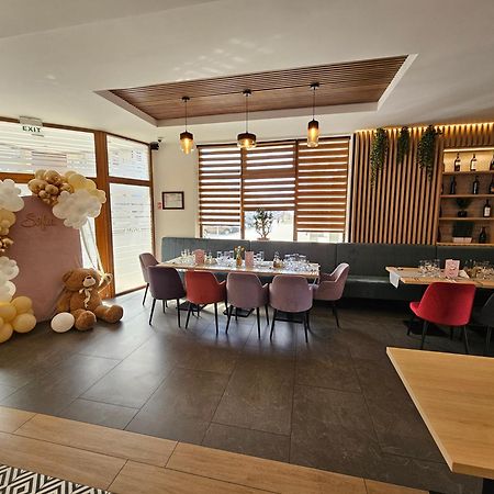 Hotel Bulevard Făgăraş Εξωτερικό φωτογραφία