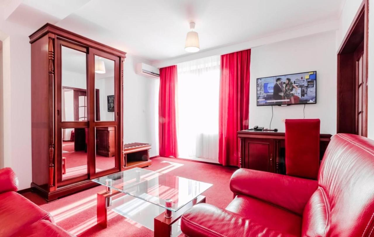 Hotel Bulevard Făgăraş Εξωτερικό φωτογραφία