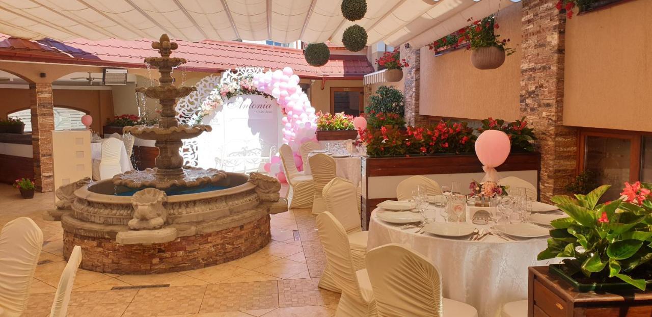 Hotel Bulevard Făgăraş Εξωτερικό φωτογραφία
