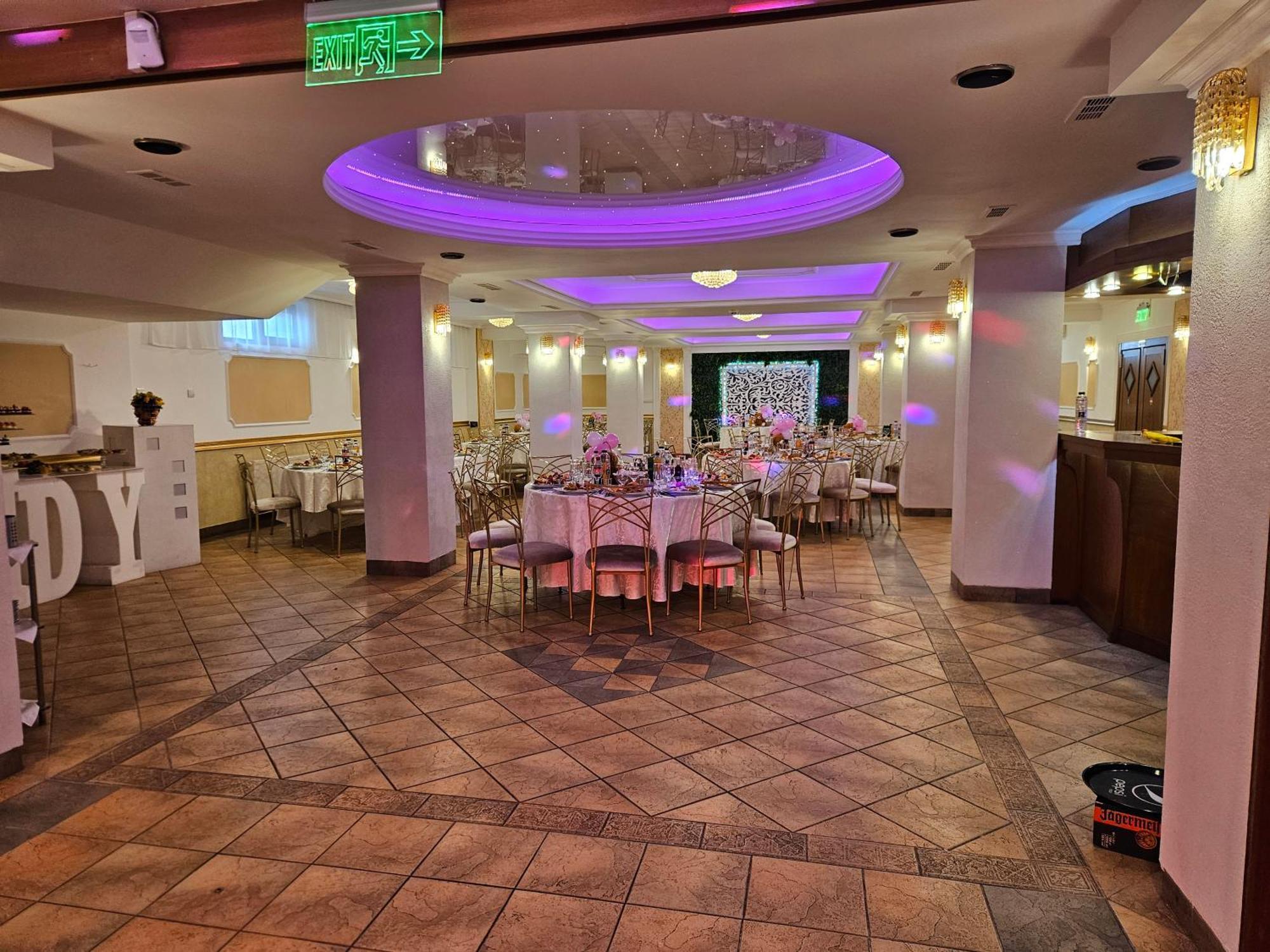 Hotel Bulevard Făgăraş Εξωτερικό φωτογραφία