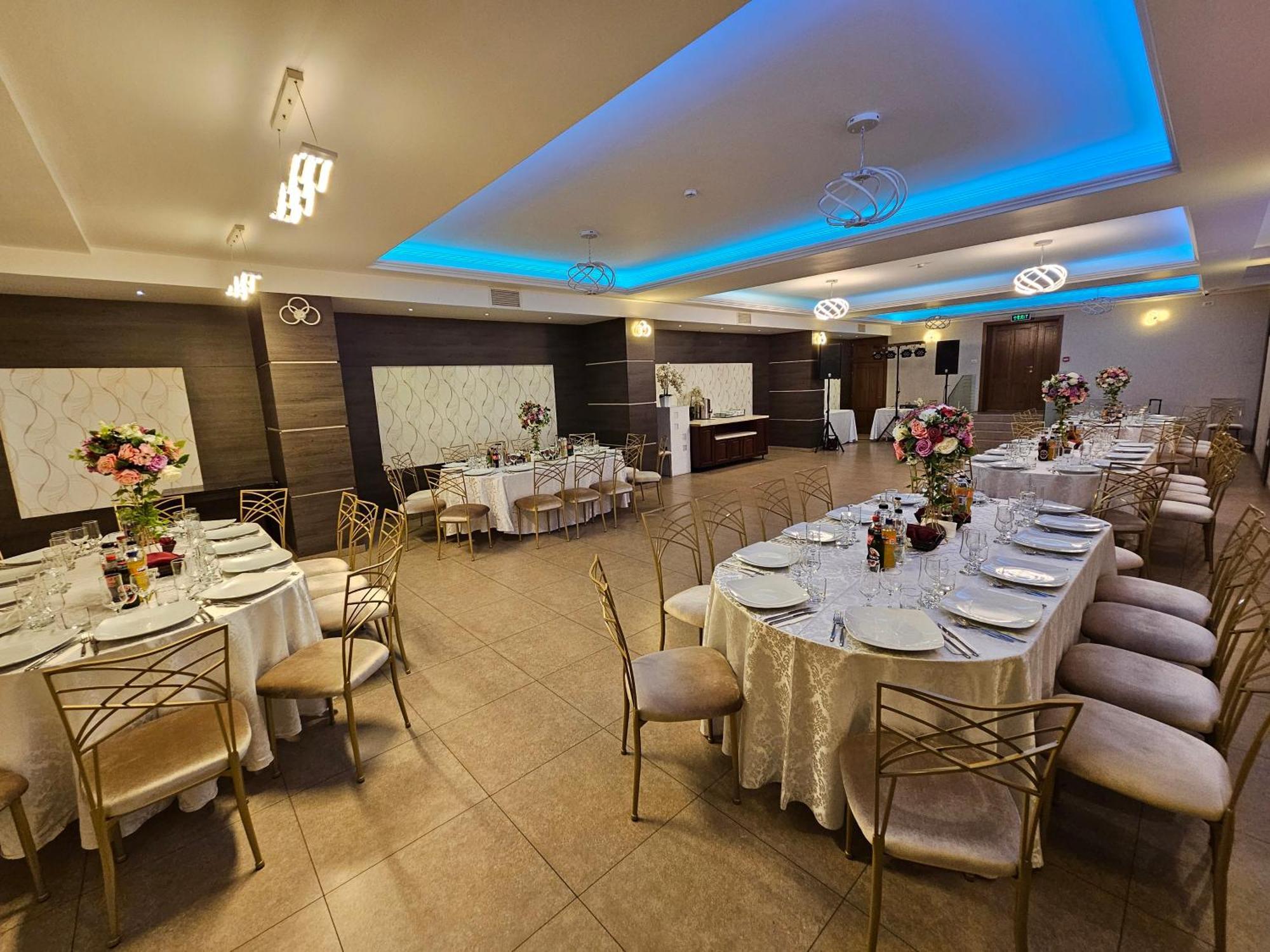 Hotel Bulevard Făgăraş Εξωτερικό φωτογραφία