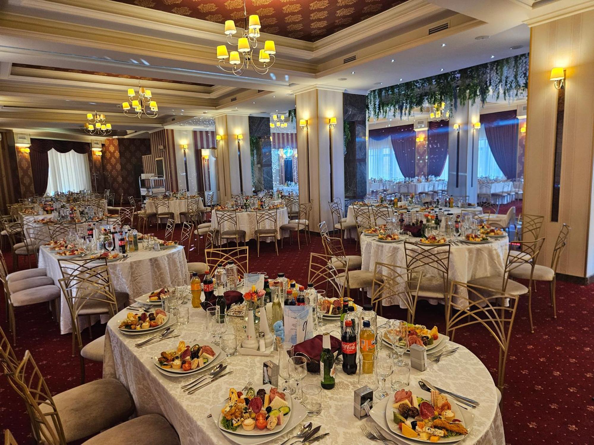 Hotel Bulevard Făgăraş Εξωτερικό φωτογραφία